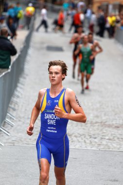 İsveçli triatlet Gabriel Sandor çalıştıran