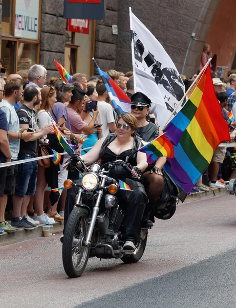 Stockholm Jul 2016 Två Kvinnor Klädda Läderkläder Motorcykel Dekorerade Med — Stockfoto