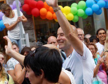 İsveç televizyon kişiliği Mark Levengood