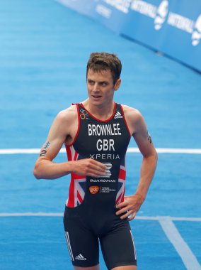 Triatlet Jonathan Brownlee ikincilik üzerinde çalışan, 