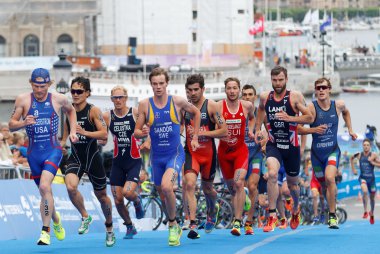 Triathletes Sandor, Lagerstrom, Bowd çalışan arasında zorlu mücadele