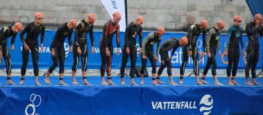 başlangıç işareti - triatlon, kadınlar bekliyoruz