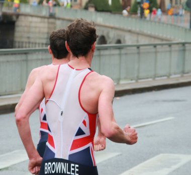 Brownlee kardeşler, koşu-2