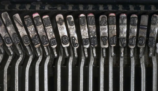 Eski Daktilo karakterlerde