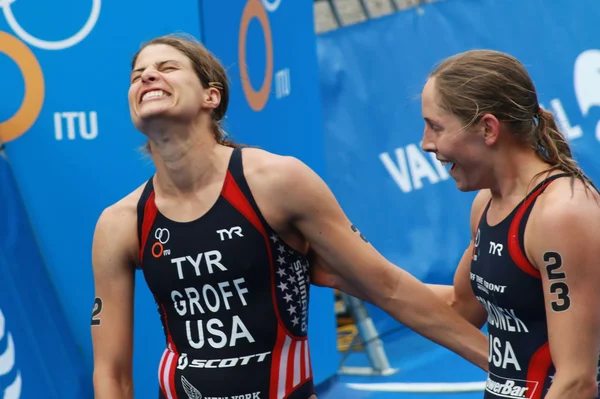 Sarah Groff lauging after winning — Stock Photo, Image