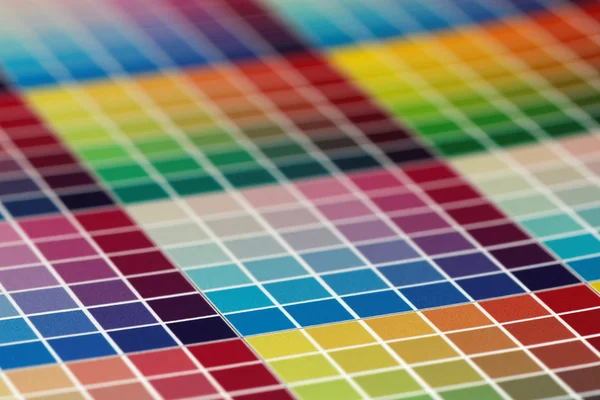 Primo piano di un molto colorato una stampa di prova — Foto Stock