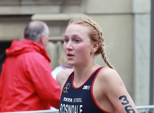 Lois Rosindale running in the triathlon — Stock Photo, Image
