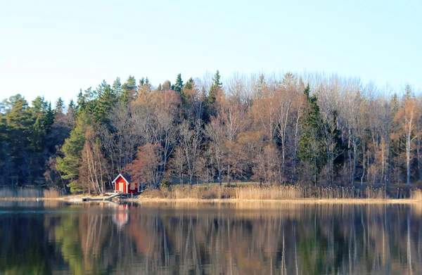 Små röda båthus — Stockfoto