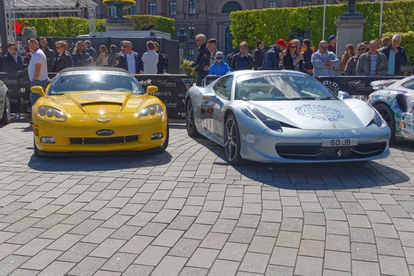 Fast sports-cars before the start of the public event Gumball 30 — Stock Photo, Image