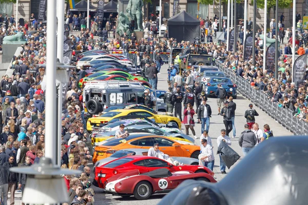 Hurtige sportsvogne før starten af den offentlige begivenhed Gumball 30 - Stock-foto