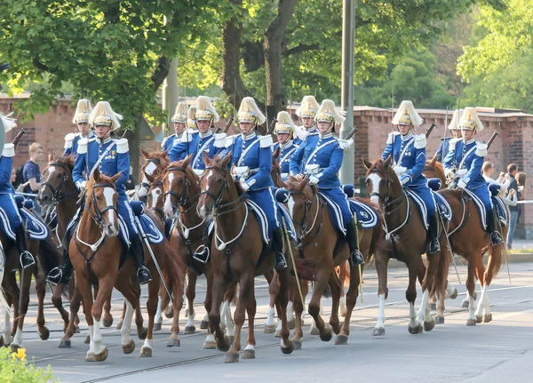 Kraliyet muhafızları at sırtında — Stok fotoğraf