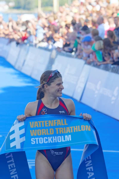 Sarah True is gelukkig na het winnen van de triatlon — Stockfoto