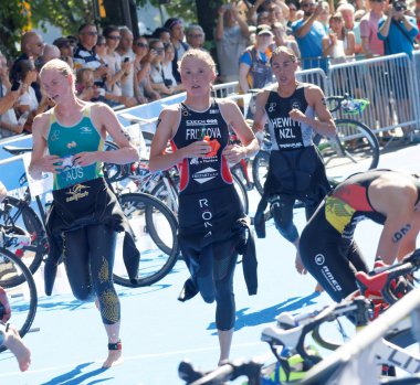 Running triathletes and bikes