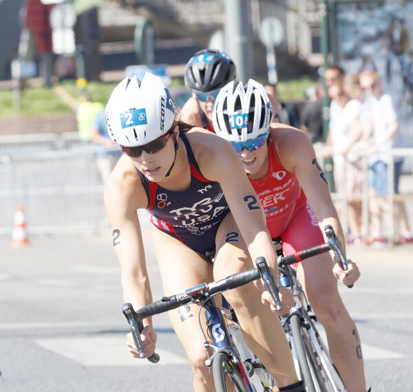 Sarah True and competitors cycling