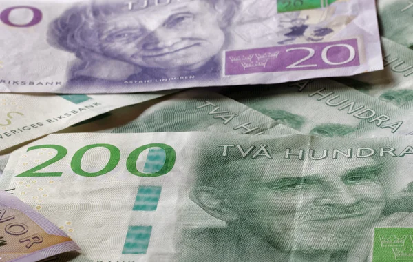 İsveç para birimi, 20 Sek ve 200 Sek, yeni düzen 2015