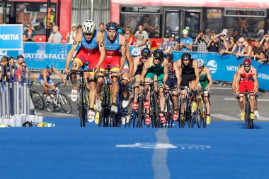 İspanyol triatlon rakip yokuş yukarı Bisiklete binme