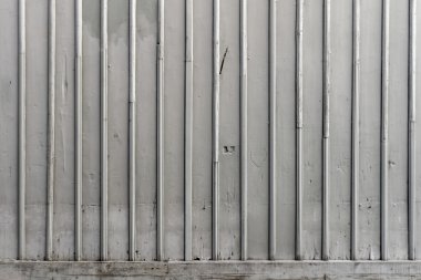 Gri duvar eski ahşap