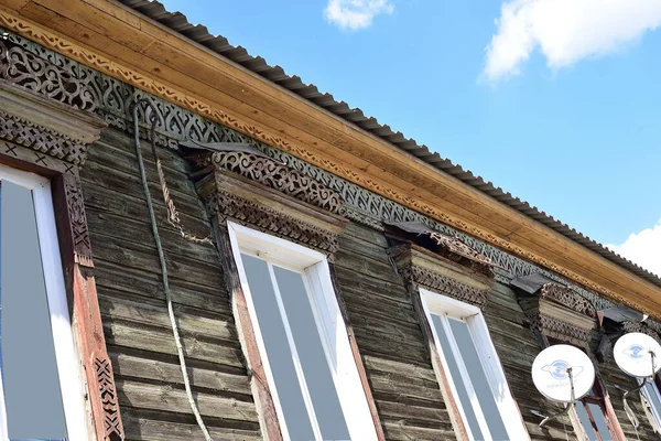 Ein Weinrotes Ornament Aus Dem Jahrhundert Schützt Ein Wohnhaus Fünf — Stockfoto