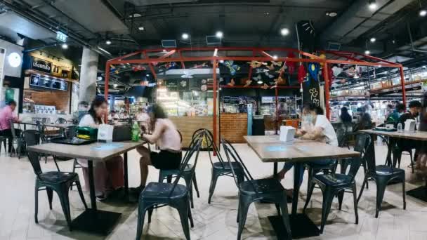 Bangkok Thailand April 2021 People Eating Food Court Timelapse — Vídeos de Stock