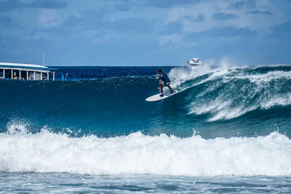 Surfista Perfecta Ola Azul Aguamarina Línea Vacía Perfecto Para Surf — Foto de Stock