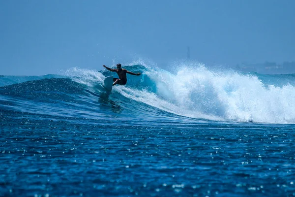 Surfer Perfecte Blauwe Aquamarijn Golf Lege Line Perfect Surfen Schoon — Stockfoto