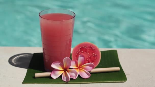 Video Footage Glass Pink Guava Juice Bamboo Straw Half Fresh — Stock Video