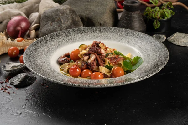 Boiled Tagliatelle Pasta Octopus Cherry Tomatoes — Stock Photo, Image