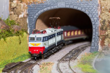 model tren