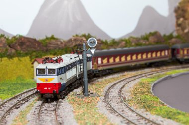 model tren