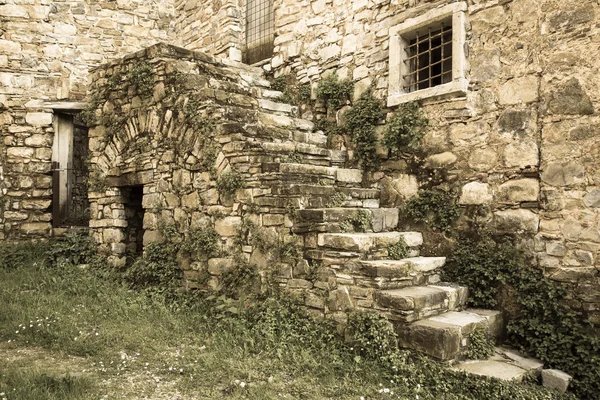 Roscigno eski terk edilmiş bir köy olduğunu