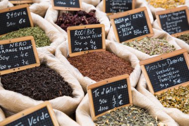 çeşitli baharatlar