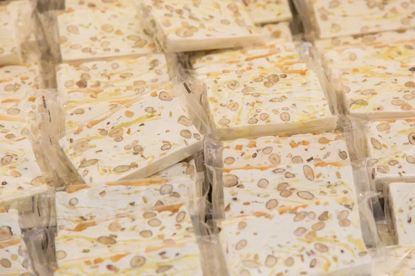 Lezzetli ev yapımı nuga