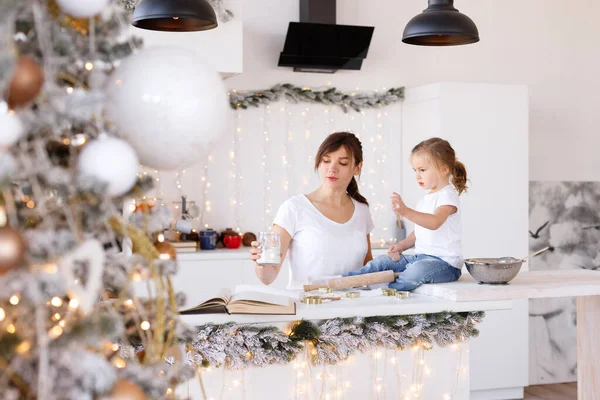 Maman Fille Cuisinent Maison Noël Dans Cuisine — Photo