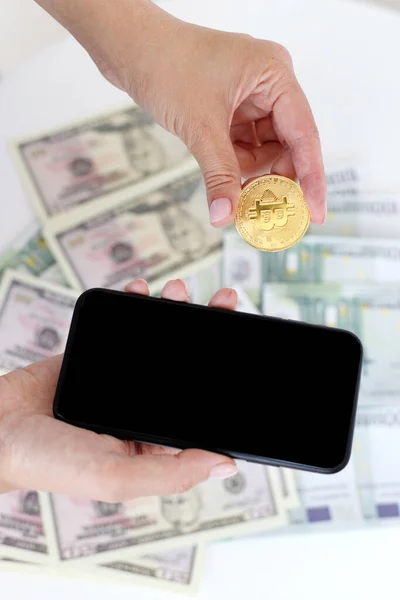 Telefoon Bitcoin Een Geldachtergrond Cryptogeld — Stockfoto