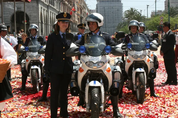 St. Efisio Festivali. Polis memuru. Cagliary, Sardegna, İtalya.