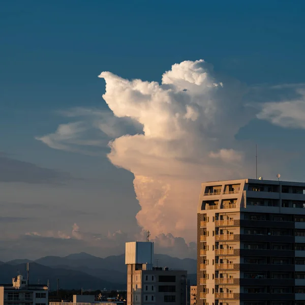 Paisaje Del Horizonte Japón Con Nubes Dramáticas Hermoso Amanecer Naranja — Foto de Stock