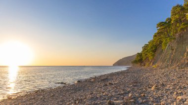 Karadeniz 'deki Kafkasya dağlarındaki dağ manzarası