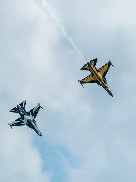 Echipa de afișare aerobatică Black Eagles, Singapore Airshow 2016 — Fotografie, imagine de stoc