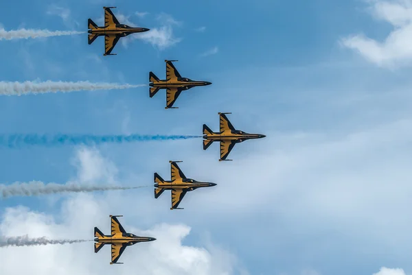 Equipo de exhibición acrobática Águilas Negras, Singapore Airshow 2016 —  Fotos de Stock