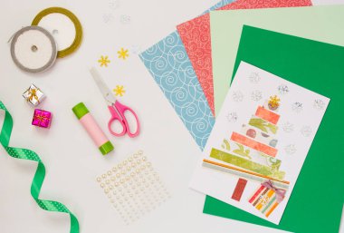 Adım 2 Hazır Kart. Adım adım yeni yıl talimatları, kendi elleriyle Noel kartı. Bebeğe kendin bak..