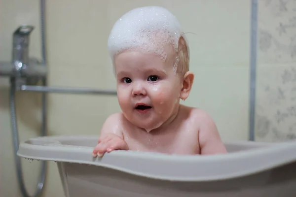 Little Boy Bathing Bathtub Bubbles — Stock Photo, Image