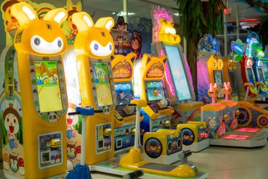 Minsk, Belarus - 21 Mart 2021: Çocuk slot makineleri