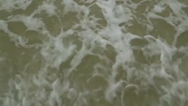 Golven Van Zee Raakten Kust Raakten Het Zand Chonburi Thailand — Stockvideo