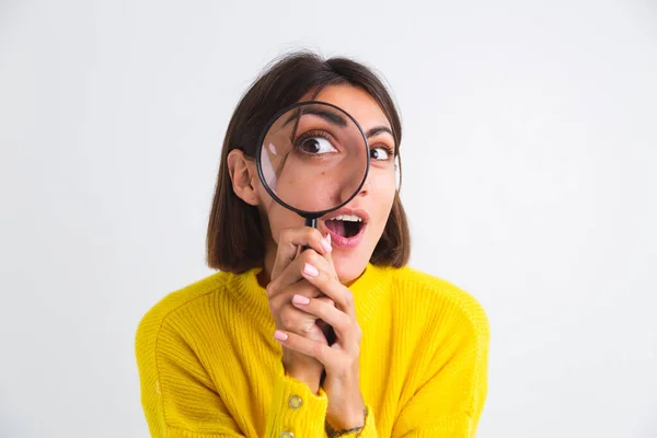 Pretty Woman Yellow Sweater White Background Held Magnifier Happy Positive — Stock Photo, Image