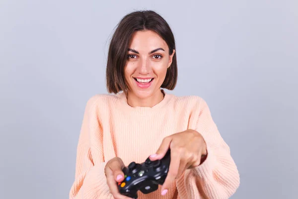 Mujer Emocional Jugando Juegos Con Joystick Sobre Fondo Gris —  Fotos de Stock