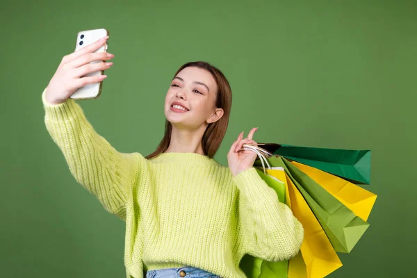 Mujer Joven Con Maquillaje Natural Perfecto Grandes Labios Marrones Sobre — Foto de Stock