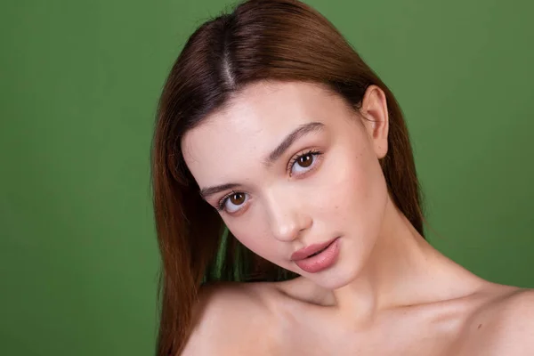 Jovem Com Maquiagem Natural Perfeita Lábios Grandes Marrons Polka Dot — Fotografia de Stock
