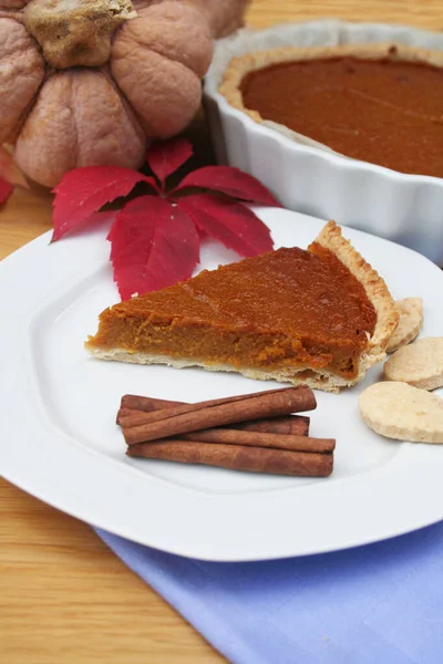 Pastel Calabaza Hecho Casa Para Día Acción Gracias Con Decoraciones — Foto de Stock