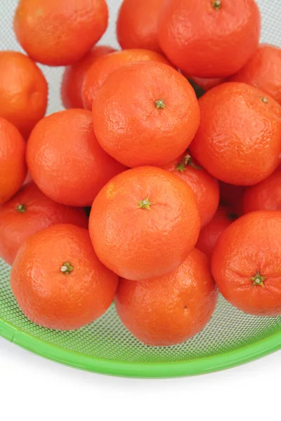 Tangerinas Clementinas Uma Tigela Verde Isolada Fundo Branco — Fotografia de Stock