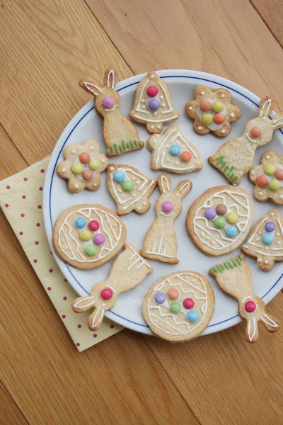 Easter Glazed Cookies Shape Egg Bunny Flower Bell Plate Wooden — Stock Photo, Image